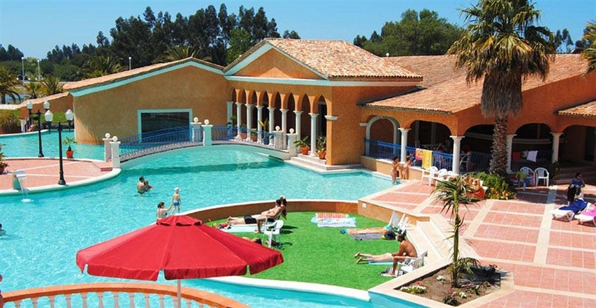 Imagen de la piscina del Hotel Herdade Lago Real. Foto 15