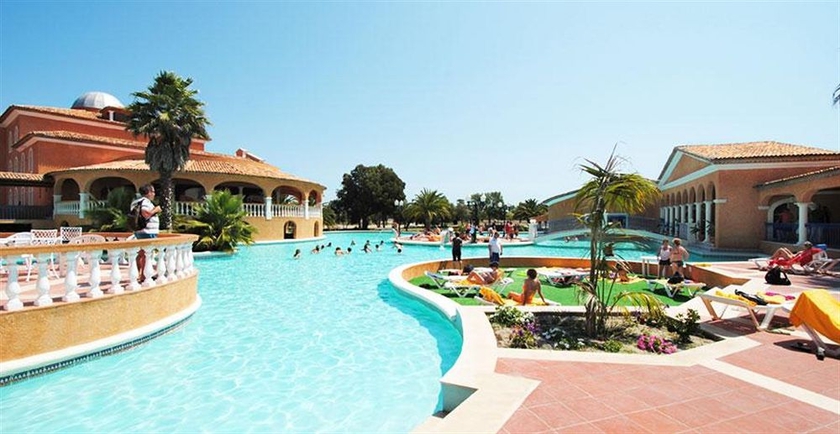 Imagen de la piscina del Hotel Herdade Lago Real. Foto 16
