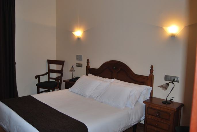 Imagen de la habitación del Hotel Heredero. Foto 12