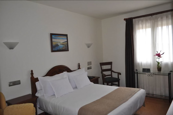 Imagen de la habitación del Hotel Heredero. Foto 14