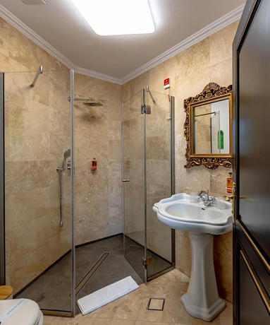 Imagen de la habitación del Hotel Heritage Boutique Sighisoara. Foto 5