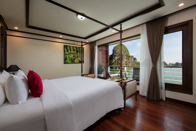 Imagen de la habitación del Hotel Heritage Cruises Cat Ba Archipelago. Foto 12