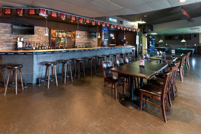 Imagen del bar/restaurante del Hotel Heritage Inn And Convention Centre Taber. Foto 2