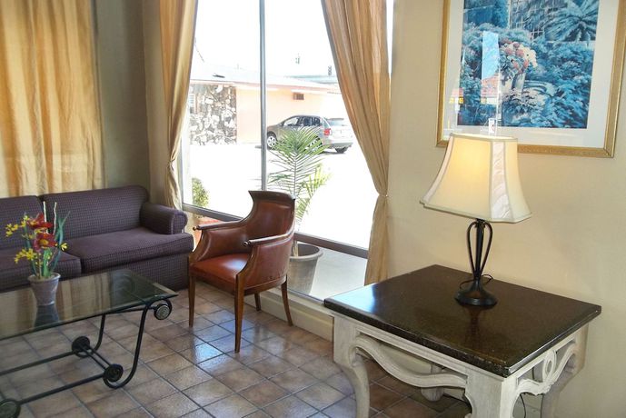 Imagen de los interiores del Hotel Heritage Inn Express Hayward. Foto 14