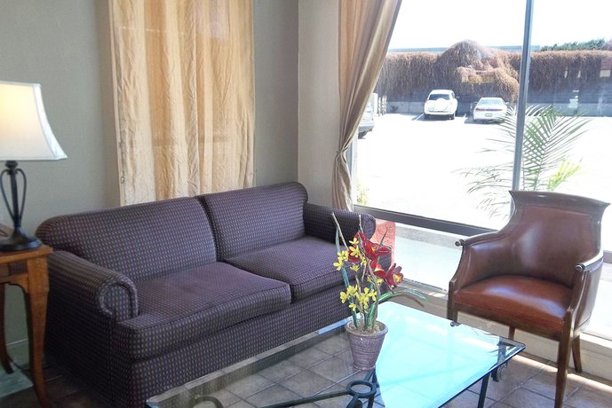 Imagen de los interiores del Hotel Heritage Inn Express Hayward. Foto 18