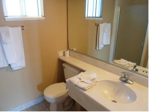 Imagen de la habitación del Hotel Heritage Inn, Fremont. Foto 16