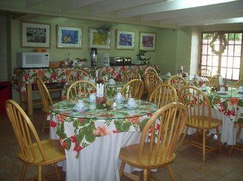 Imagen del bar/restaurante del Hotel Heritage Inn, PUERTO DE ESPA&Ntilde;A. Foto 2