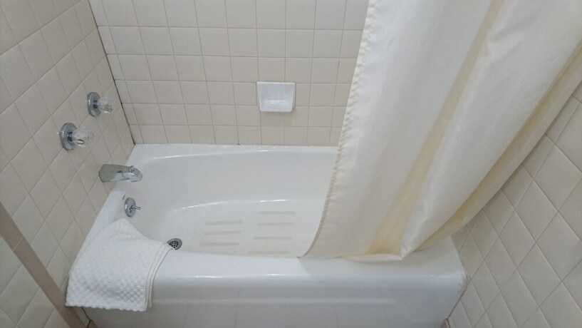 Imagen de la habitación del Hotel Heritage Inn, Uniontown. Foto 26