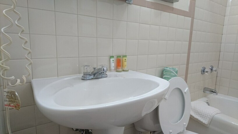 Imagen de la habitación del Hotel Heritage Inn, Uniontown. Foto 33
