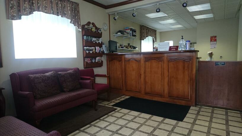 Imagen de los interiores del Hotel Heritage Inn, Uniontown. Foto 39