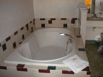 Imagen de la habitación del Hotel Heritage Inn, Wichita. Foto 2