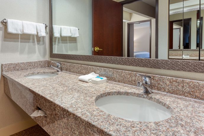 Imagen de la habitación del Hotel Heritage Inn & Suites St. Louis/Fenton, Trademark by Wyndham. Foto 7