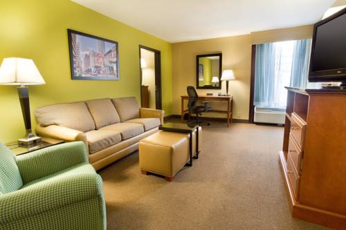 Imagen de la habitación del Hotel Heritage Inn & Suites The Woodlands, Trademark by Wyndham. Foto 9