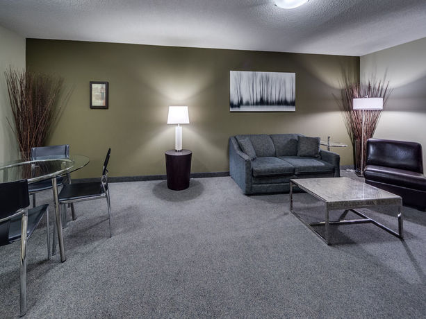 Imagen de los interiores del Hotel Heritage Inn and Convention Centre Cranbrook. Foto 10