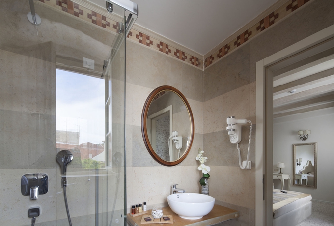 Imagen del bar/restaurante del Hotel Heritage Life Palace. Foto 5