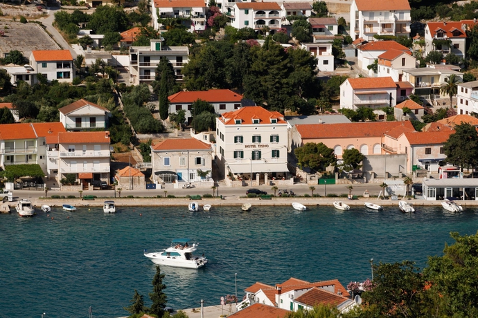 Imagen de los exteriores del Hotel Heritage Tisno. Foto 12