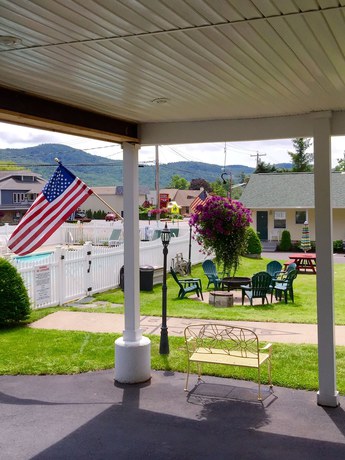 Imagen de los interiores del Hotel Heritage of Lake George. Foto 20