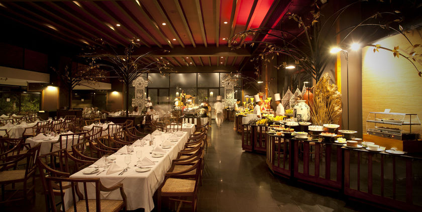 Imagen del bar/restaurante del Hotel Heritance Kandalama. Foto 3