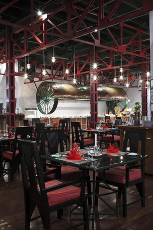 Imagen del bar/restaurante del Hotel Heritance Tea Factory. Foto 3