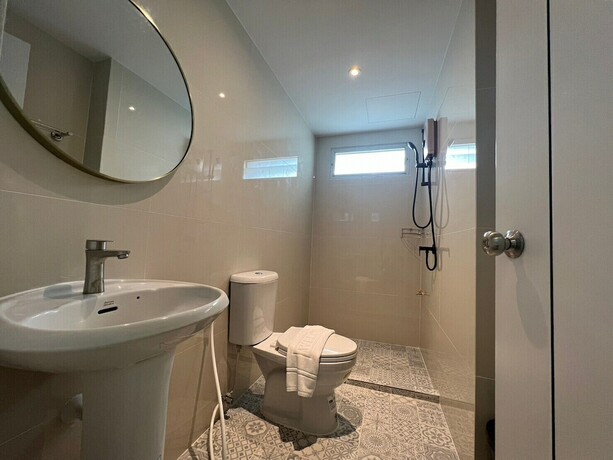 Imagen de la habitación del Hotel Herma. Foto 16