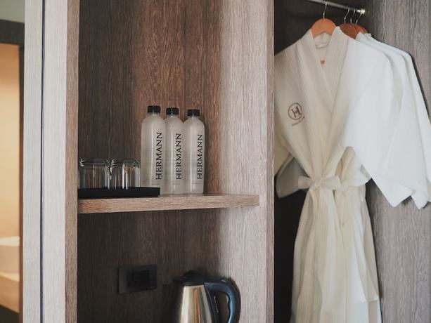 Imagen de la habitación del Hotel Hermann Hotel Pattaya. Foto 16