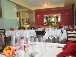 Imagen general del Hotel Hermann, Stansstad. Foto 3