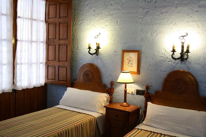 Imagen de la habitación del Hotel Hermanos Macías. Foto 2