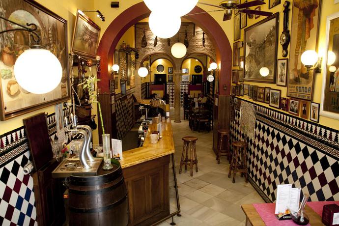 Imagen de los interiores del Hotel Hermanos Macías. Foto 6