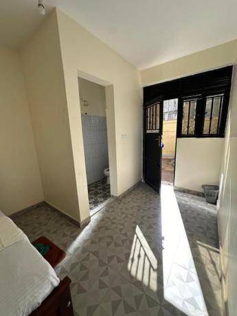 Imagen general del Hotel Hermela Guest House Old Kampala. Foto 2