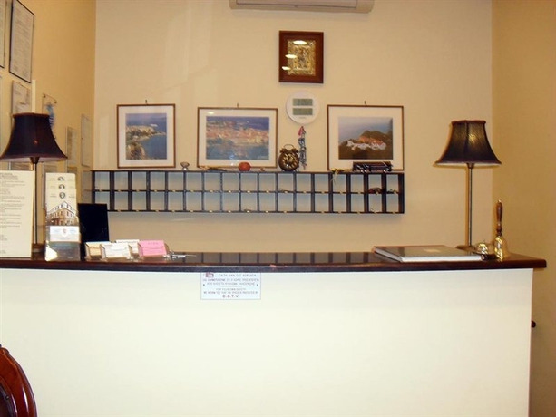 Imagen de los interiores del Hotel Hermes, Corfu. Foto 5