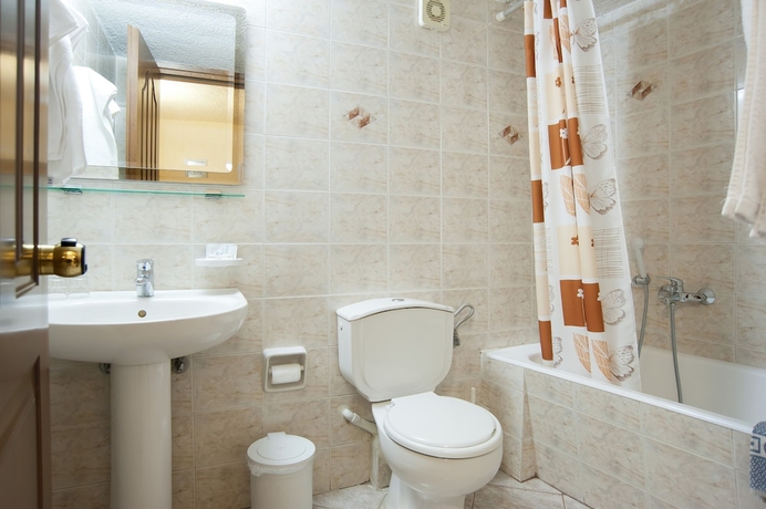 Imagen de la habitación del Hotel Hermes Delphi. Foto 18