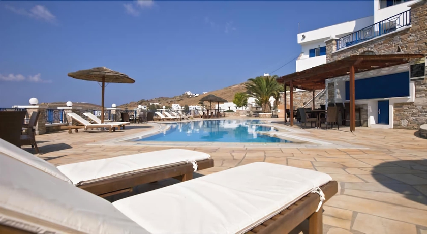 Imagen de la piscina del Hotel Hermes, Ios. Foto 15