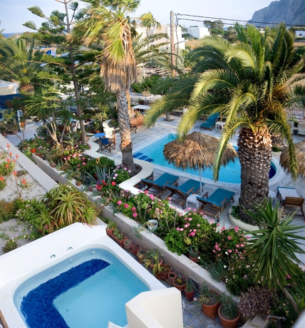 Imagen de los exteriores del Hotel Hermes, Kamari. Foto 10