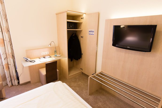 Imagen de la habitación del Hotel Hermes, Oldemburgo. Foto 7
