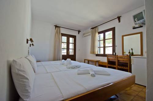Imagen de la habitación del Hotel Hermes, Panagia. Foto 1