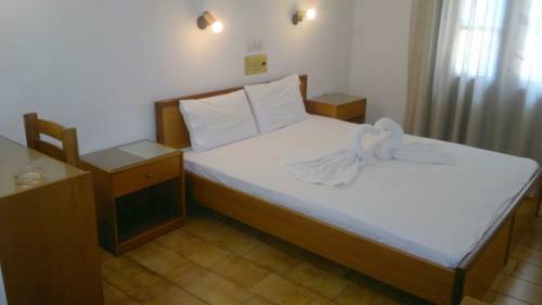 Imagen de la habitación del Hotel Hermes, Panagia. Foto 4