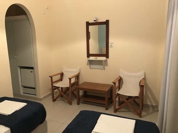 Imagen de la habitación del Hotel Hermes, Paros Ciudad. Foto 17