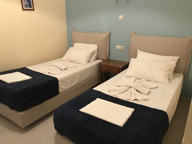 Imagen de la habitación del Hotel Hermes, Paros Ciudad. Foto 19