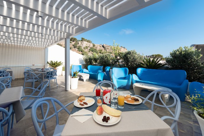 Imagen del bar/restaurante del Hotel Hermes, San Vito Lo Capo. Foto 2