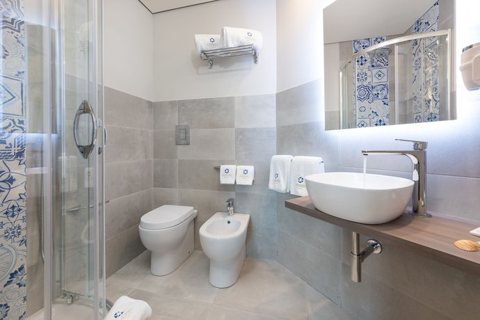 Imagen de la habitación del Hotel Hermes, San Vito Lo Capo. Foto 11