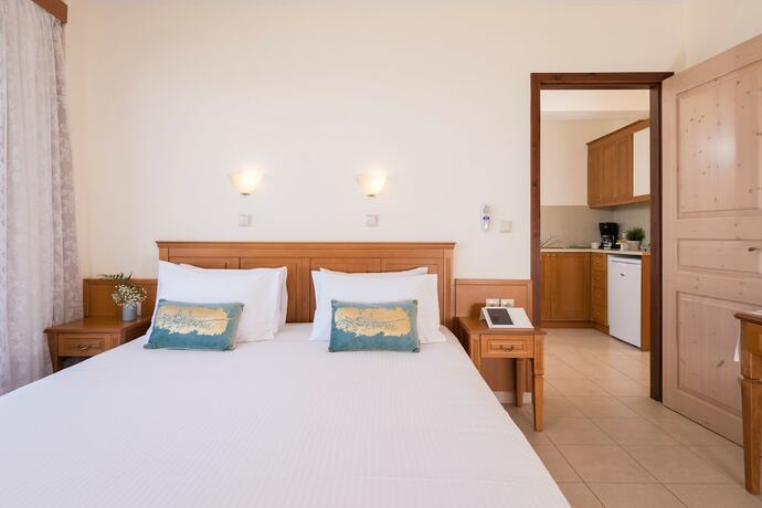 Imagen general del Hotel Hermes Sea View. Foto 4