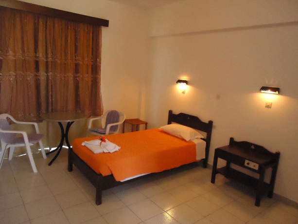 Imagen de la habitación del Hotel Hermes Studios. Foto 14