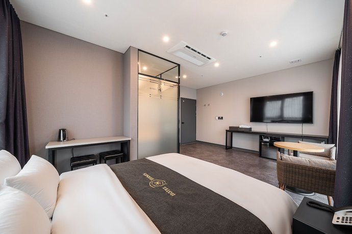 Imagen de la habitación del Hotel Hermes Yongin. Foto 5