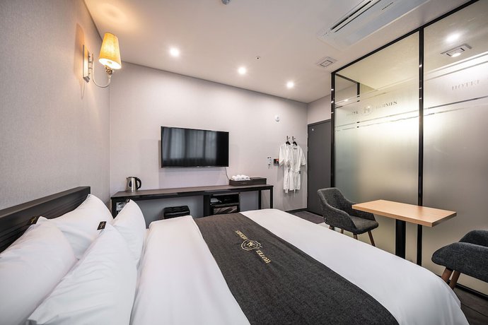 Imagen de la habitación del Hotel Hermes Yongin. Foto 8