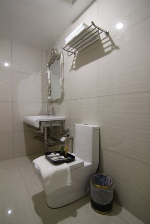 Imagen de la habitación del Hotel Hermess. Foto 8