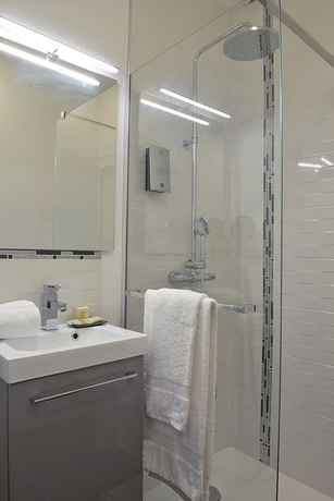 Imagen de la habitación del Hotel Hermitage, Buzan&ccedil;ais. Foto 8