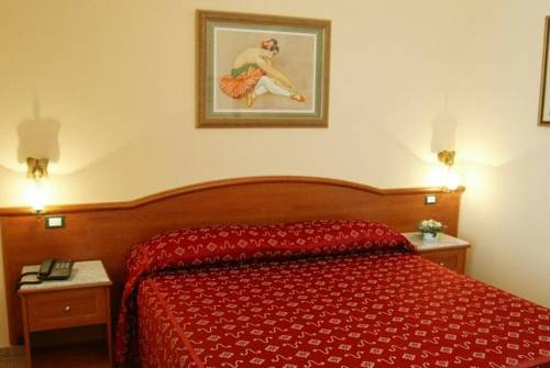 Imagen de la habitación del Hotel Hermitage Capua. Foto 2