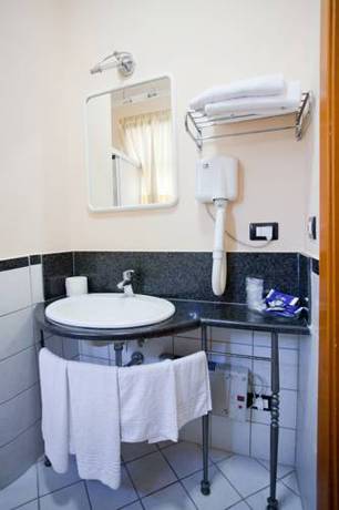Imagen de la habitación del Hotel Hermitage Capua. Foto 16