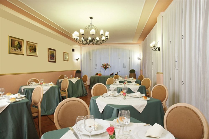 Imagen del bar/restaurante del Hotel Hermitage, Galatina. Foto 3