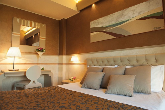 Imagen de la habitación del Hotel Hermitage, Galatina. Foto 8